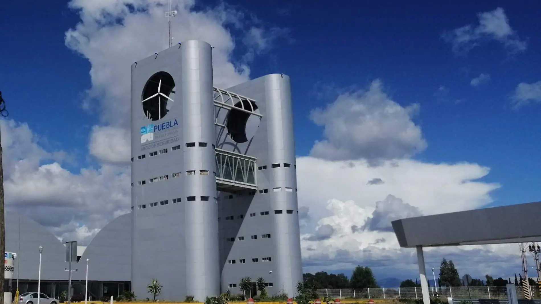 Detenido se escapa en vehículo oficial del Arco de Seguridad de Cuapiaxtla de Madero